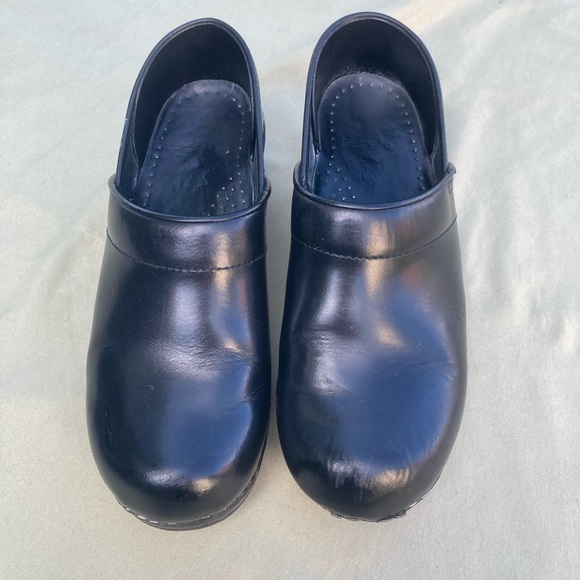 dansko professional nursing shoes